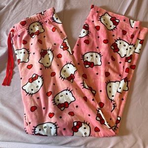 Hello Kitty Valentine’s Day Heart Pajamas